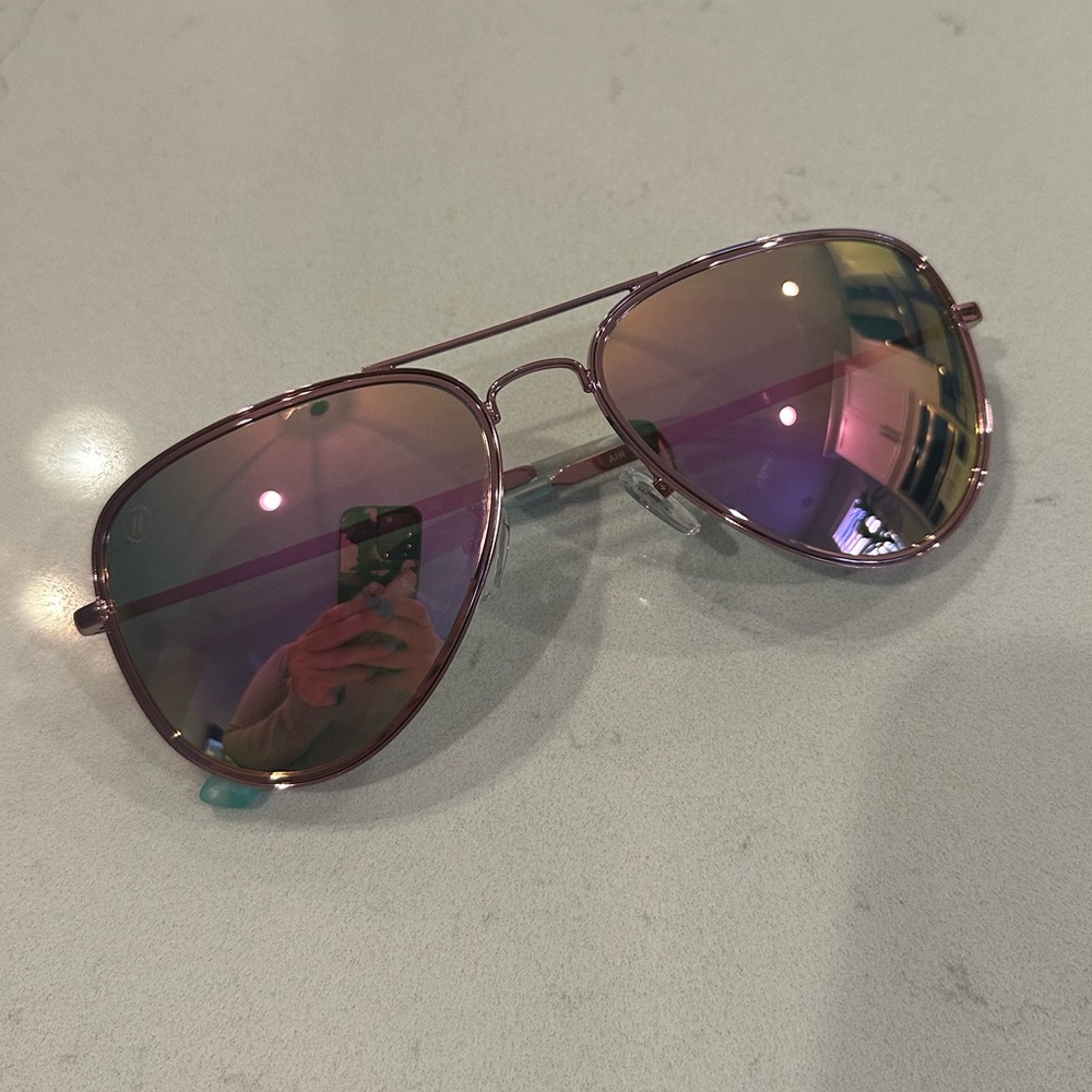 Blenders Air Wonderful Sunglasses